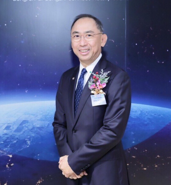 中間照片