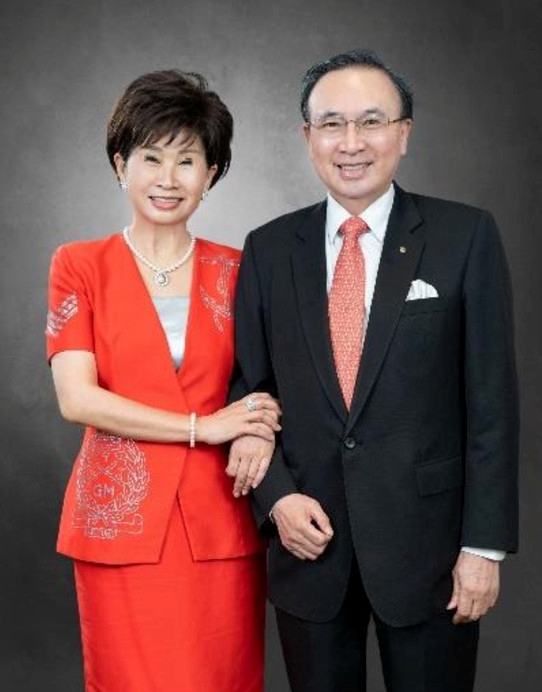 中間照片